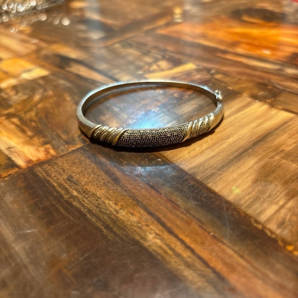 Sterling silver bangle
